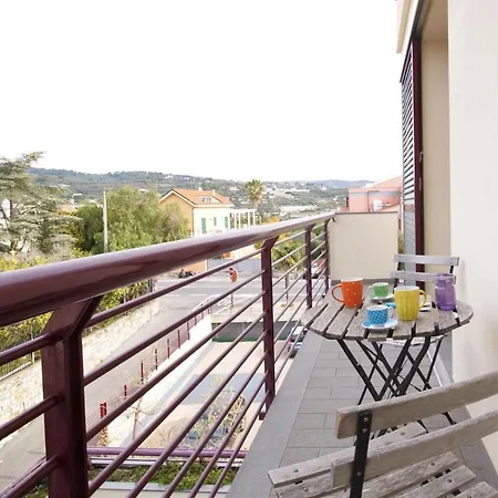 Apartment Belsoggiorno Diano Castello